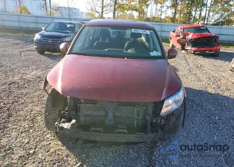 2013 Volkswagen Tiguan S из США, поврежденный, VIN WVGAV3AXXDW111947